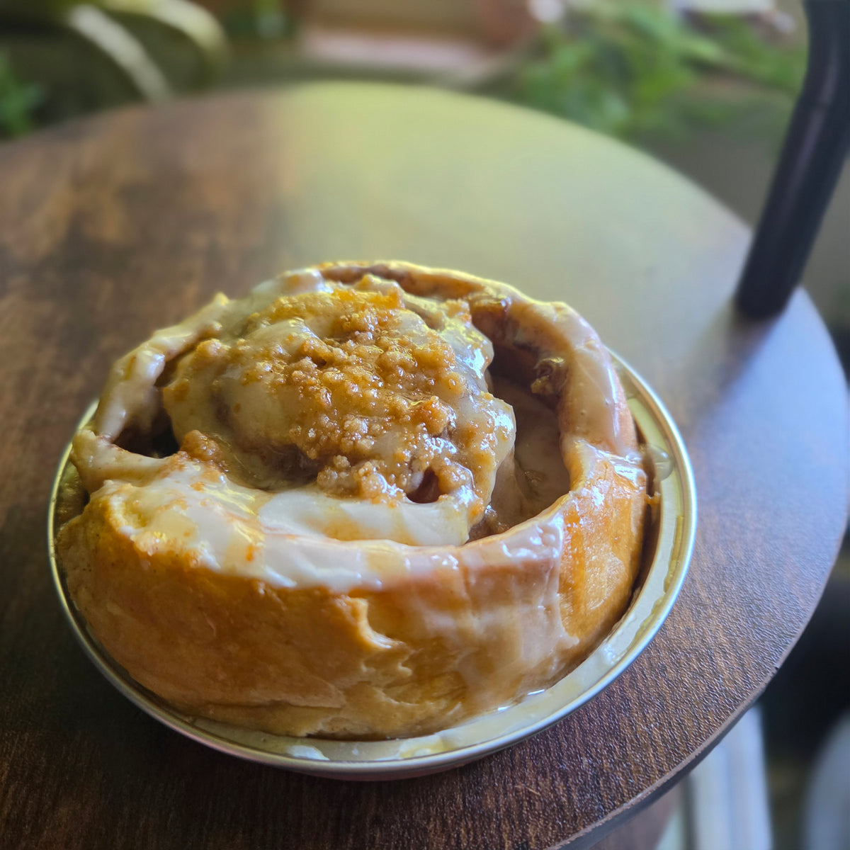 Apple Crumble CinnaBuns
